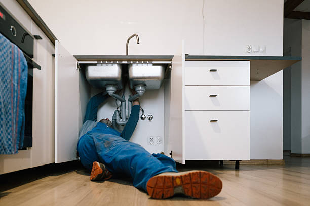 Professional Leak Detection technician working in Mount Hope, KS